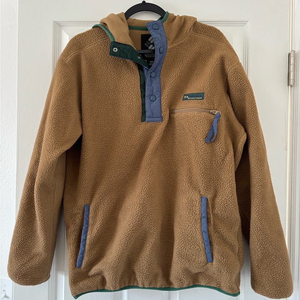 Columbia Tan Fleece Pullover with Blue Accents